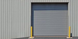 chi-rolling-steel-service-door-curved-slat-6000-300x199